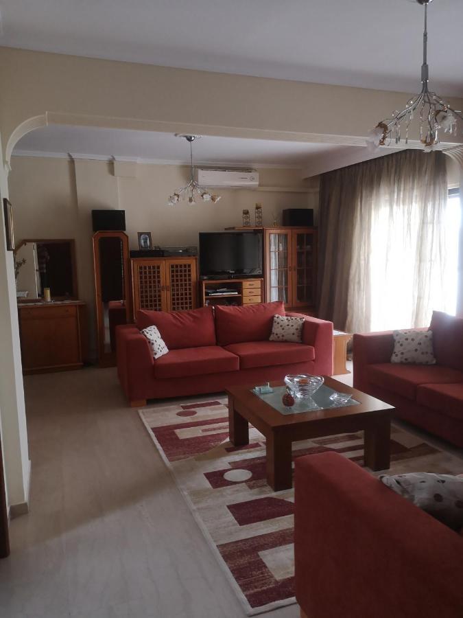 Comfortable Apartment In Kato Toumpa Thessaloníki Luaran gambar